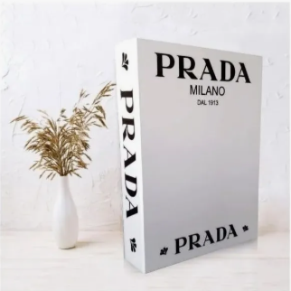 caixa livro da Prada