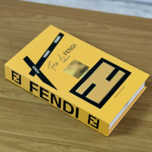 caixa livro fendi fake