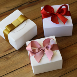 caixinhas para presentes, lembrancinhas ou decoração